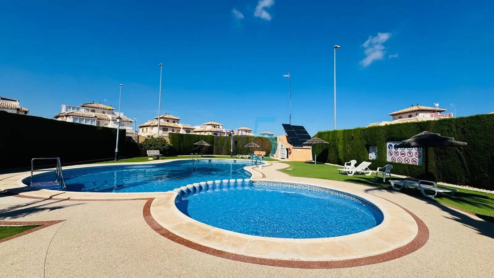 Adosado con terraza en venta en Orihuela Costa, imagen 2
