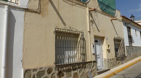 Se vende Casa ALQUILADA en Calle Nueva 27 Turre, Almería.