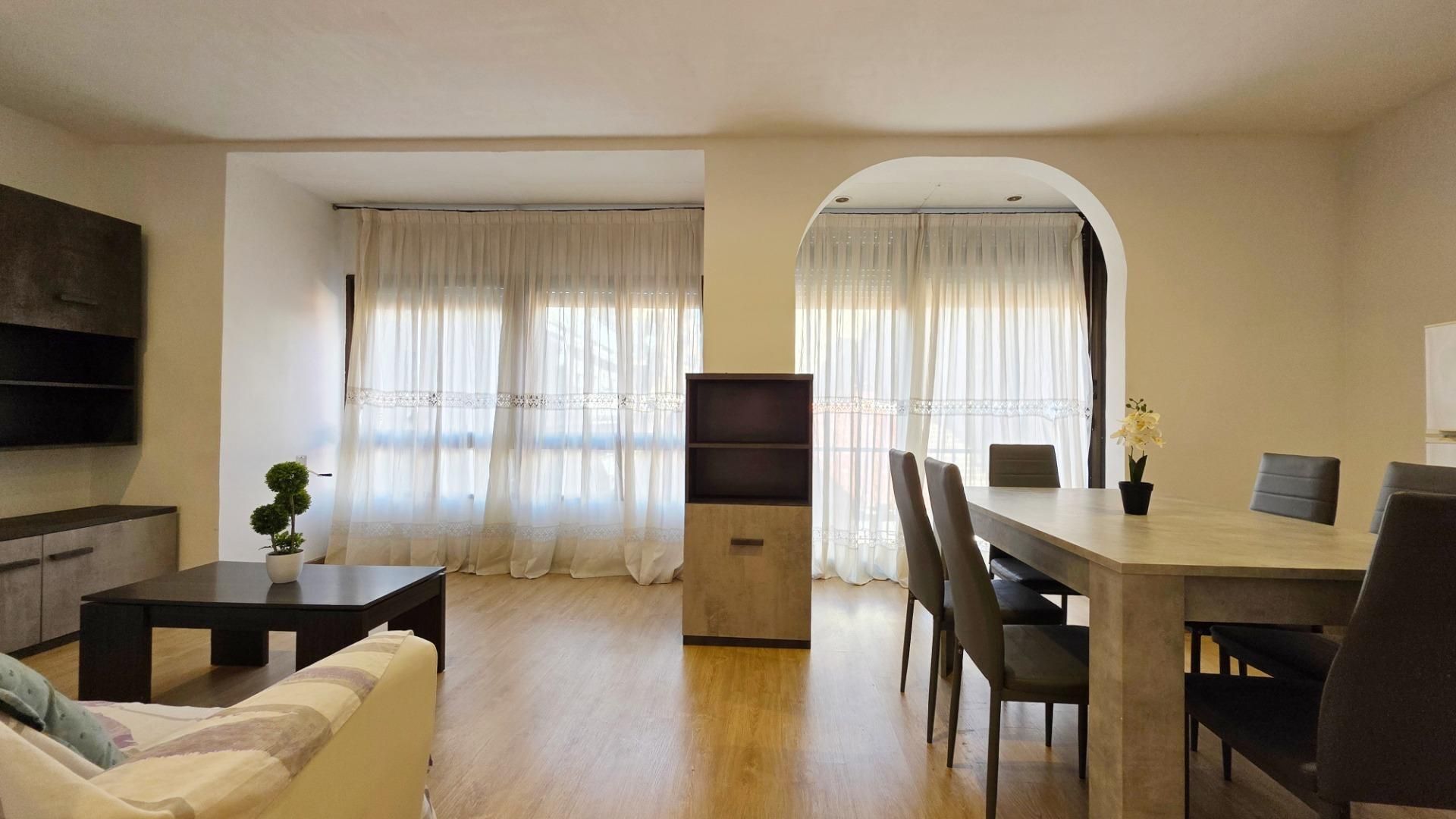 Flat for sale in Calle TEODORO LLORENTE, Carolinas Bajas