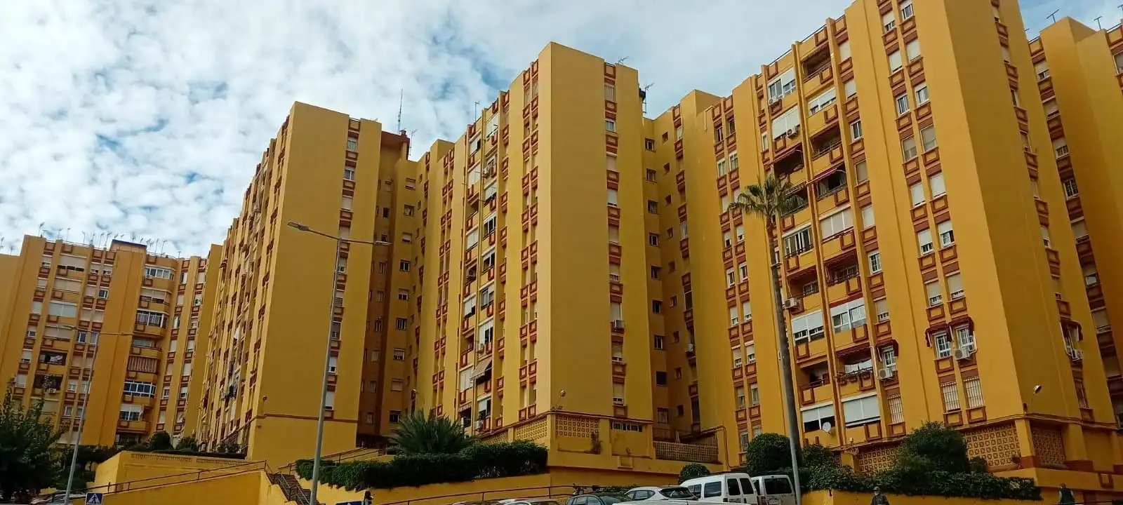 Vista exterior de Piso en venta en Algeciras con Balcón