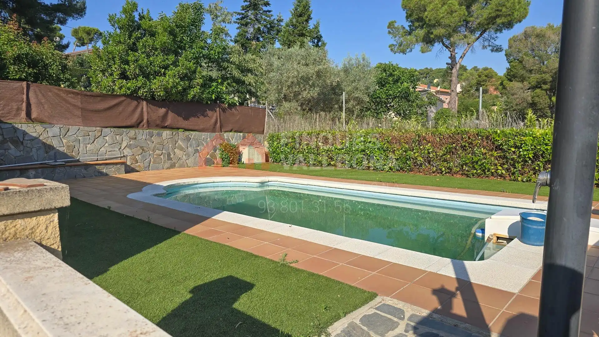 Piscina de Casa o xalet en venda en La Torre de Claramunt amb Aire condicionat, Calefacció i Jardí privat