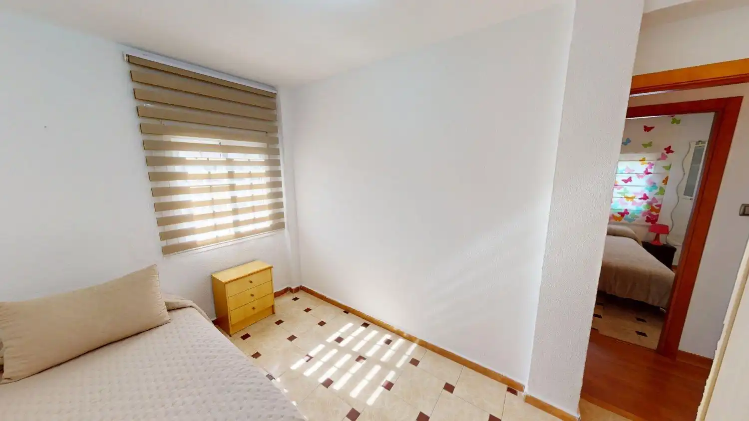 Schlafzimmer von Wohnung zur Miete in Sevilla mit Klimaanlage und Heizung