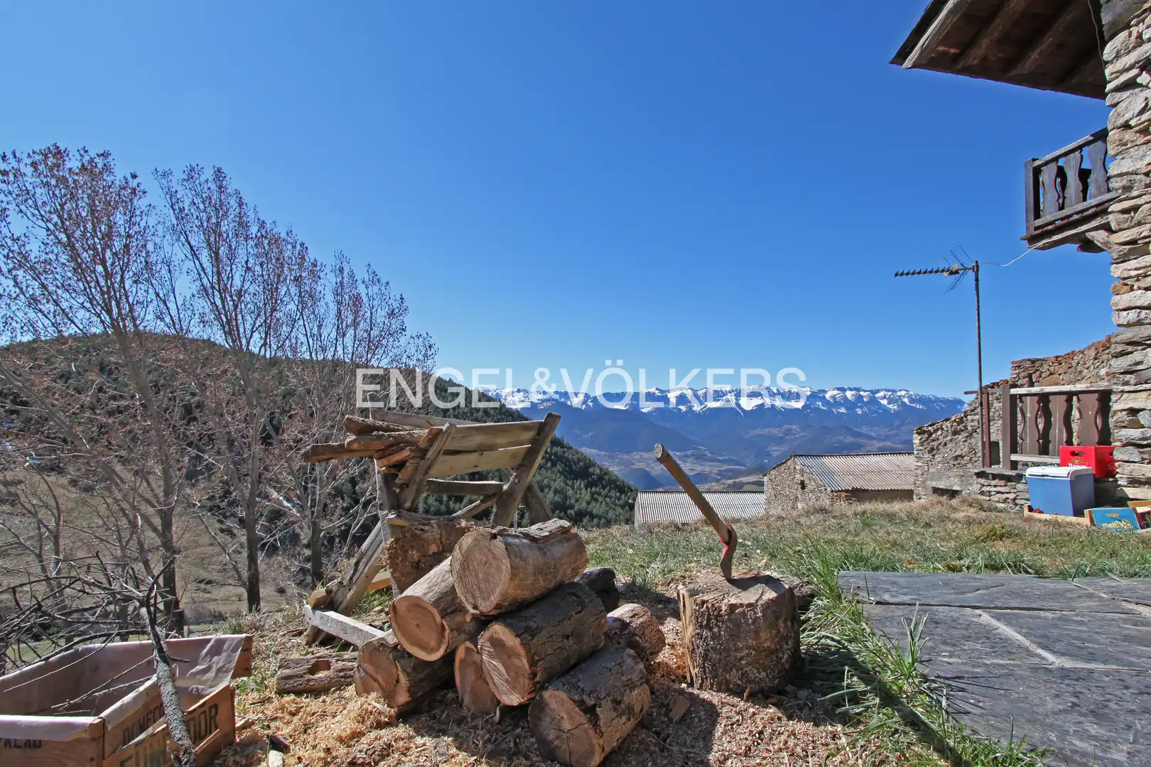 Country homes for sale in Prullans  with Heating, Private garden and Parquet flooring
