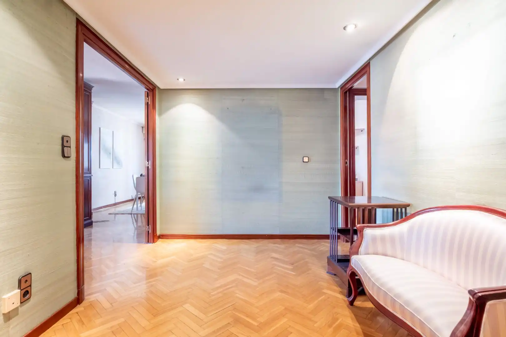 Flat for sale in Zaragoza  with Air Conditioner, Heating and Terrace