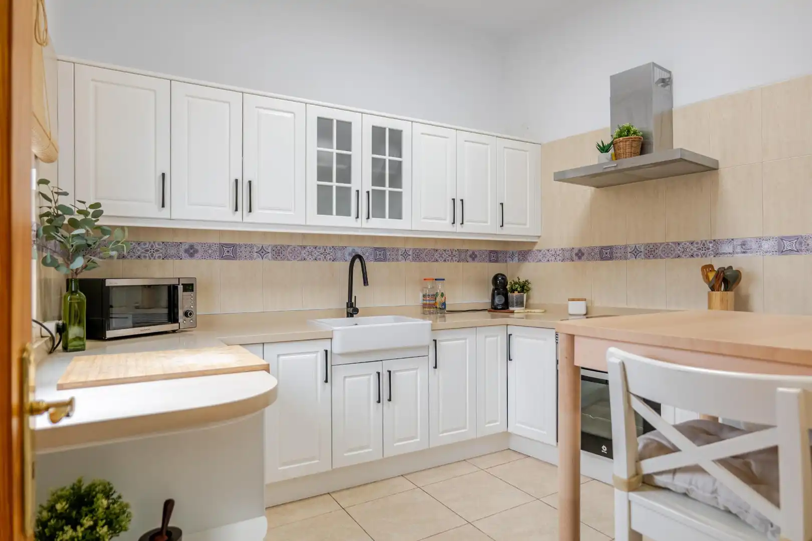 Küche von Einfamilien-Reihenhaus zum Verkauf in Las Palmas de Gran Canaria mit Terrasse und Abstellraum