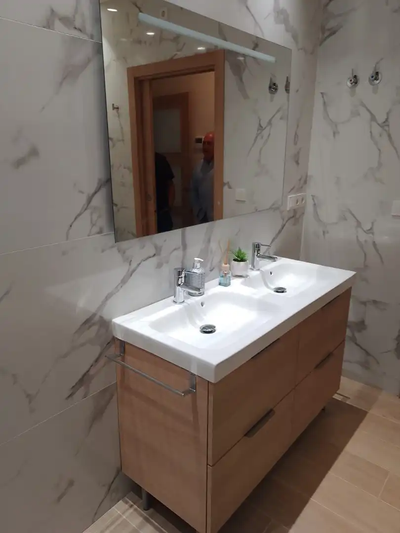 Baño de Planta baja de alquiler en Elche / Elx con Aire acondicionado y Amueblado