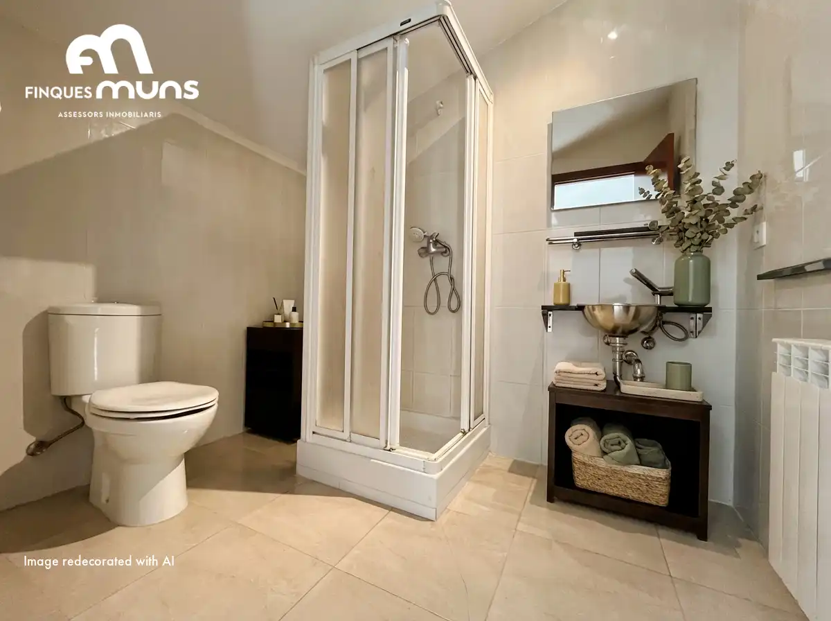 Bathroom of Duplexes for sale in Girona  with Air Conditioner, Heating and Terrace