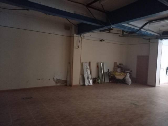 Local comercial en Alquiler en La Maurina