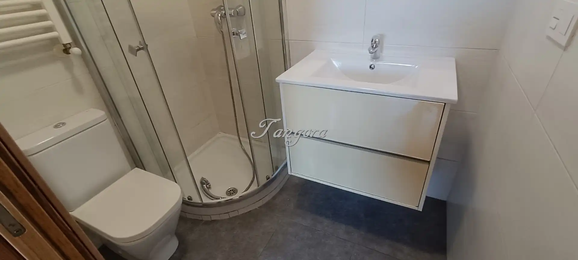 Bathroom of Apartments for rent in Getxo   with Heating, Parquet flooring and Furnished