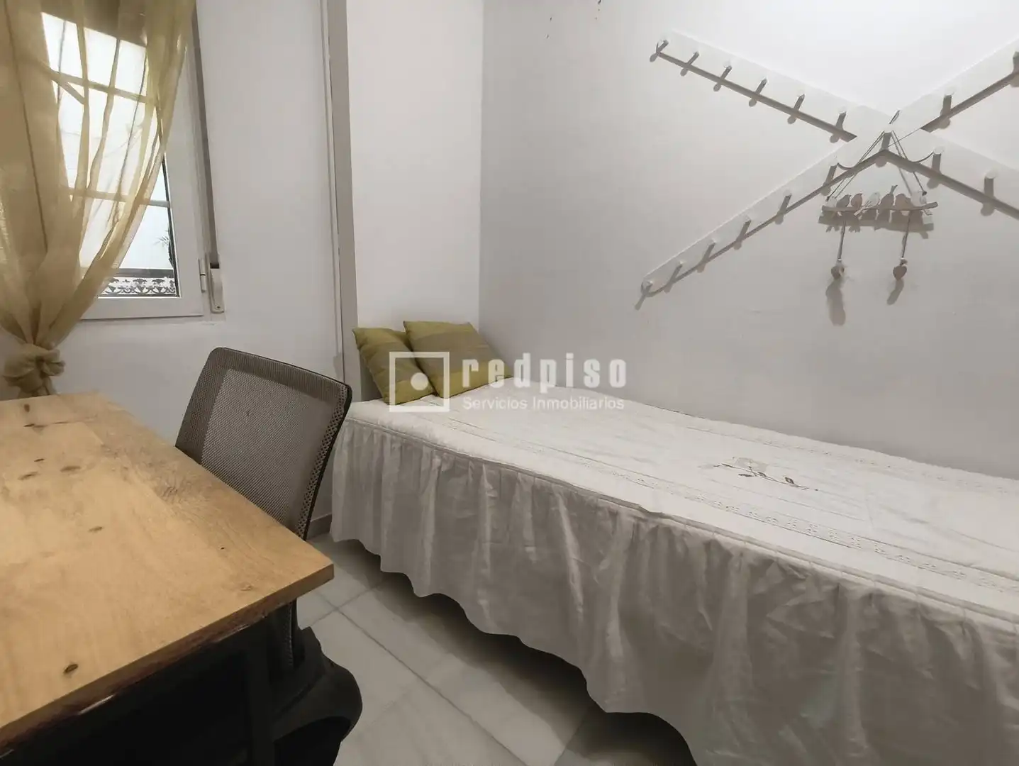 Habitación de Piso de alquiler en Sevilla con Aire acondicionado, Terraza y Amueblado