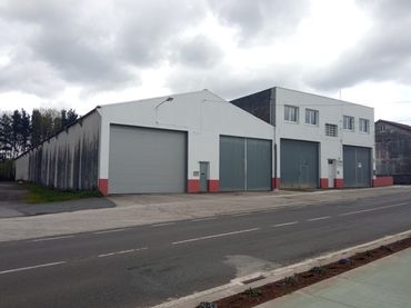 Nave industrial en venta en Avenida Razo 92