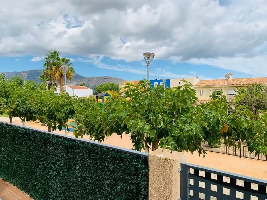 Vista exterior de Casa o xalet de lloguer en Polop
