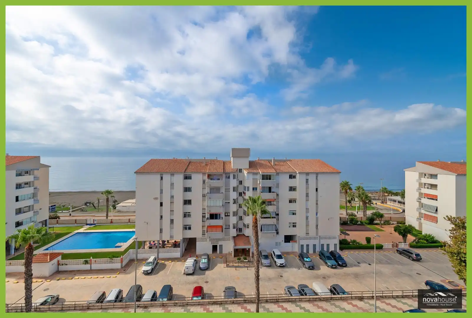 Exterior view of Attic for sale in Rincón de la Victoria  with Terrace, Balcony and Community pool