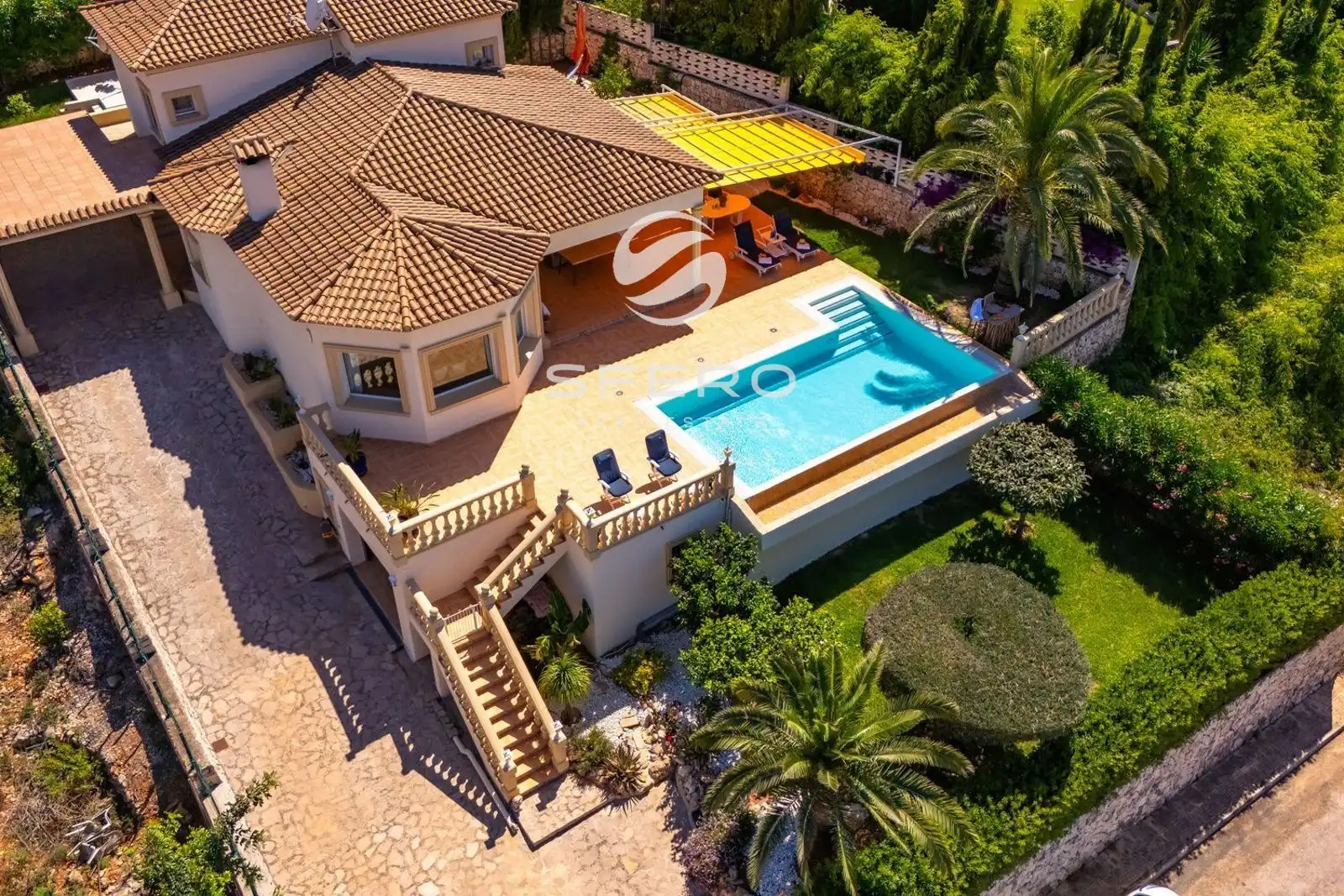 Detached house with pool for sale in El Montgó