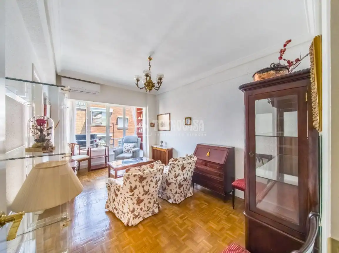 Bedroom of Flat for sale in Madrid  with Air Conditioner, Heating and Parquet flooring