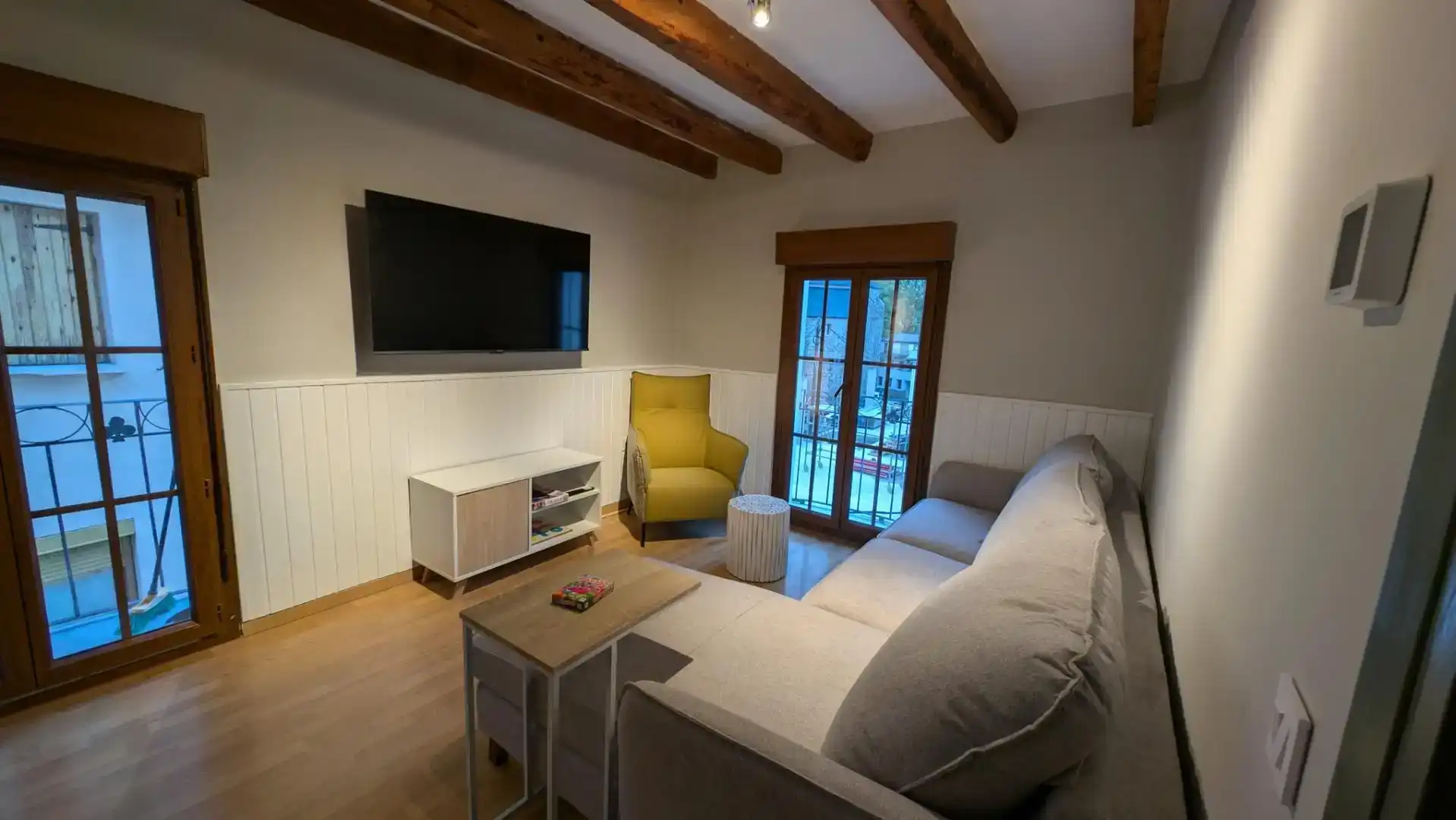 Living room of Flat for sale in Bielsa  with Parquet flooring, Storage room and Furnished