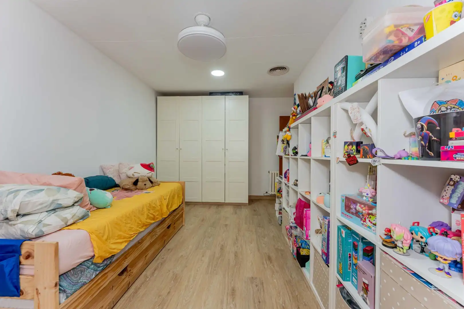 Flat for sale in Castelldefels  with Air Conditioner, Heating and Parquet flooring