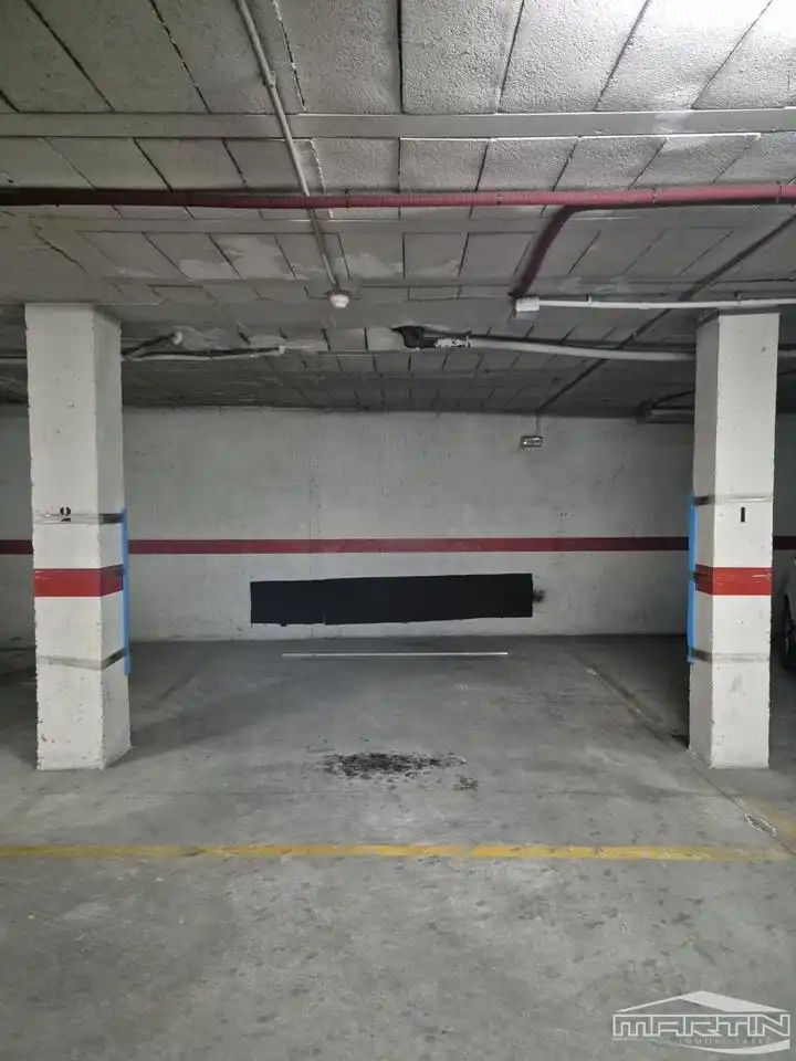 Parking de Planta baja en venta en Lucena con Aire acondicionado, Terraza y Trastero