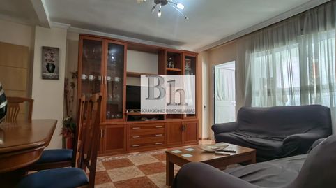 Foto 2 de Piso en venta en Calle Beethoven, Los Guindos - Parque Mediterráneo - Santa Paula, Málaga Capital