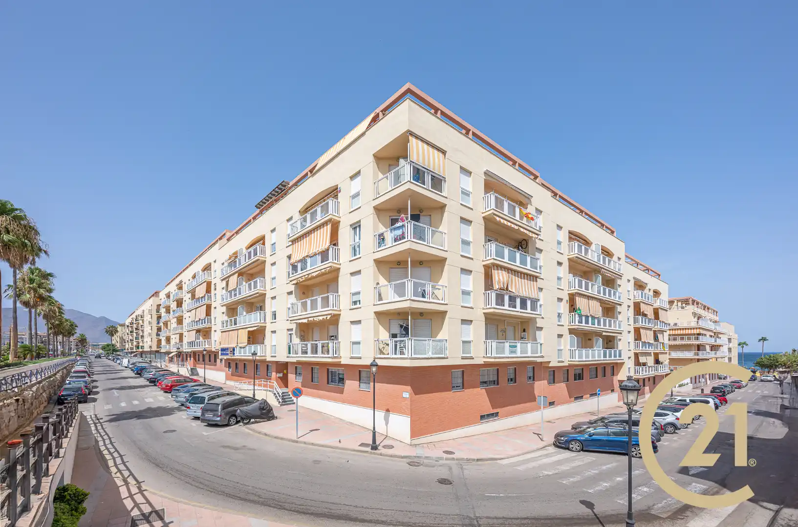 Vista exterior de Pis en venda en Manilva amb Moblat, Forn i Rentadora
