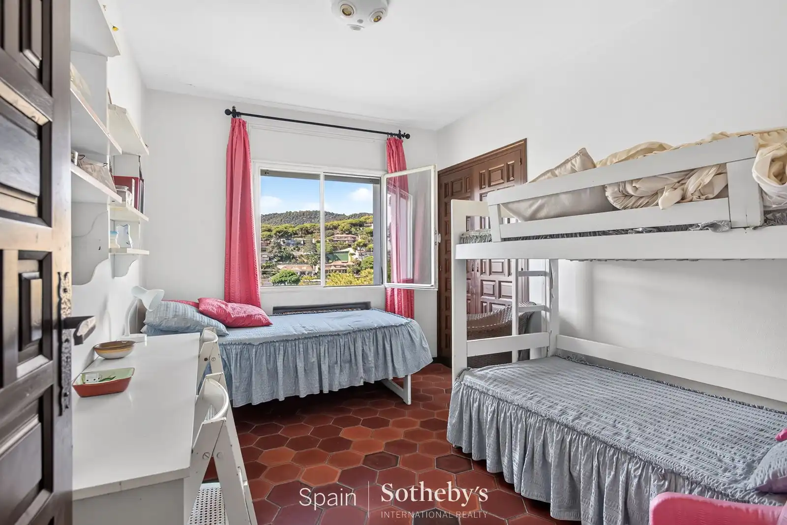 Haus mit Pool zum Verkauf in Avinguda Carles Tolrà, imagen 23