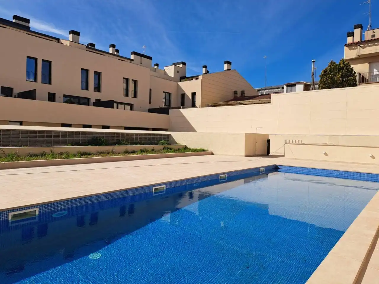 Piscina de Piso de alquiler en Sabadell con Aire acondicionado, Calefacción y Parquet