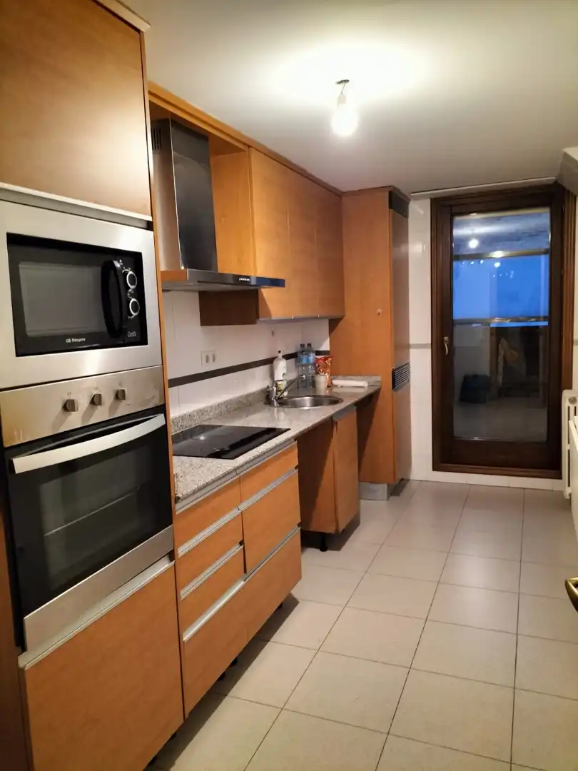 Cuina de Àtic de lloguer en Sant Cugat del Vallès amb Calefacció, Parquet i Terrassa