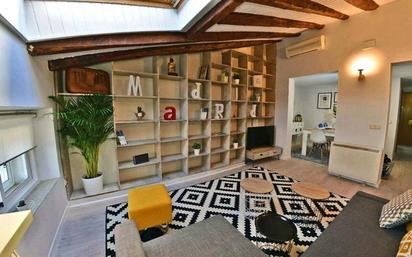 Sala d'estar de Dúplex en venda en  Madrid Capital amb Aire condicionat, Calefacció i Balcó