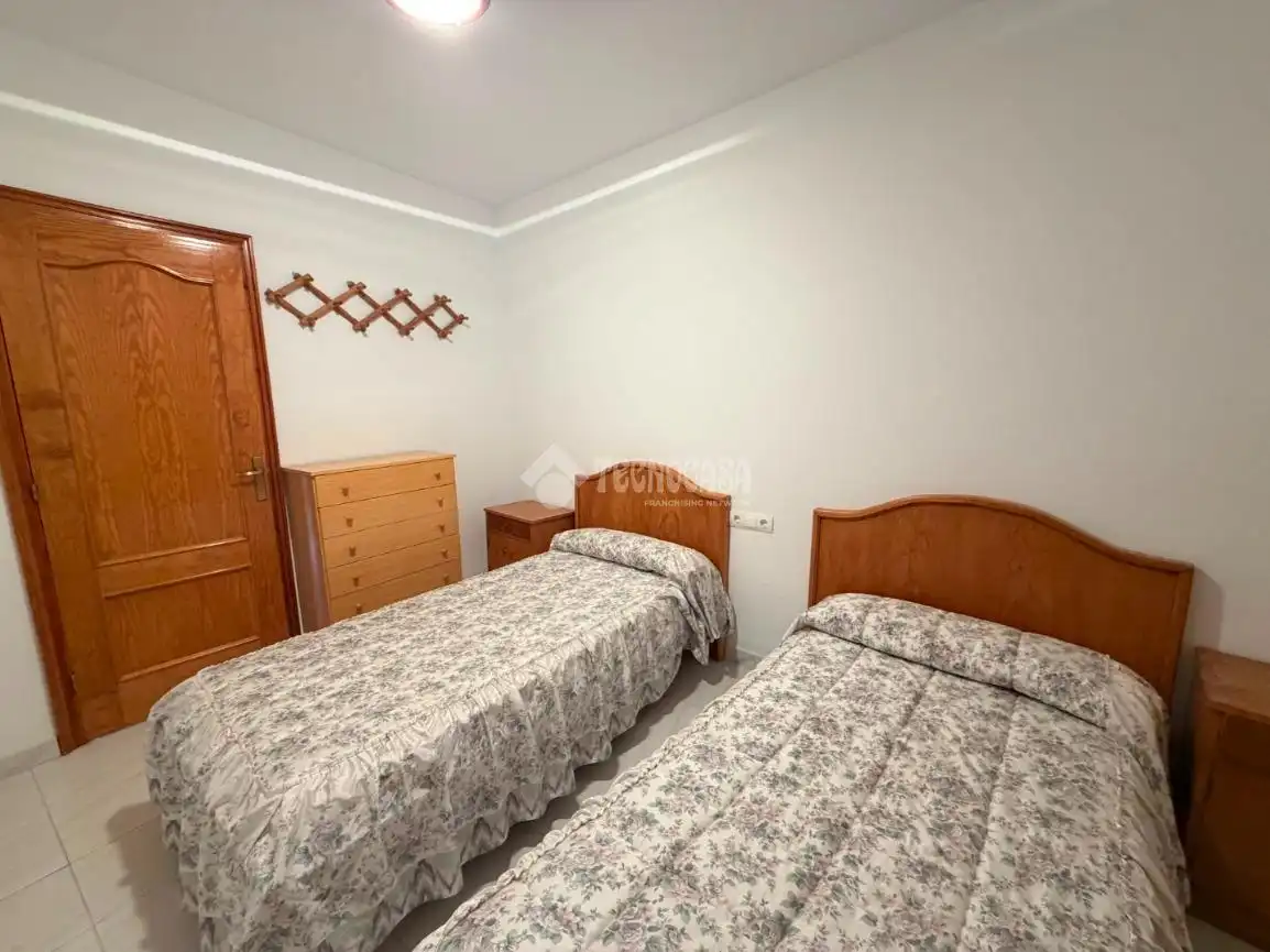 Dormitori de Casa adosada en venda en Casabermeja amb Calefacció, Terrassa i Balcó