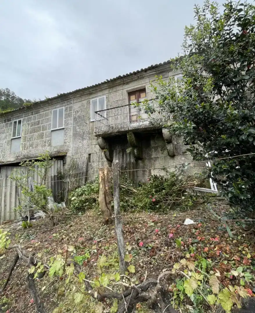 Vista exterior de Casa o xalet en venda en A Arnoia amb Balcó
