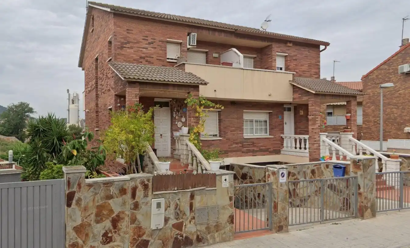 Casa adosada en venta en BURGOS, 82, Sant Vicenç Dels Horts