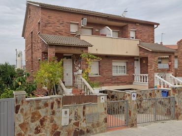 Maison mitoyenne avec jardin à vendre à BURGOS 82