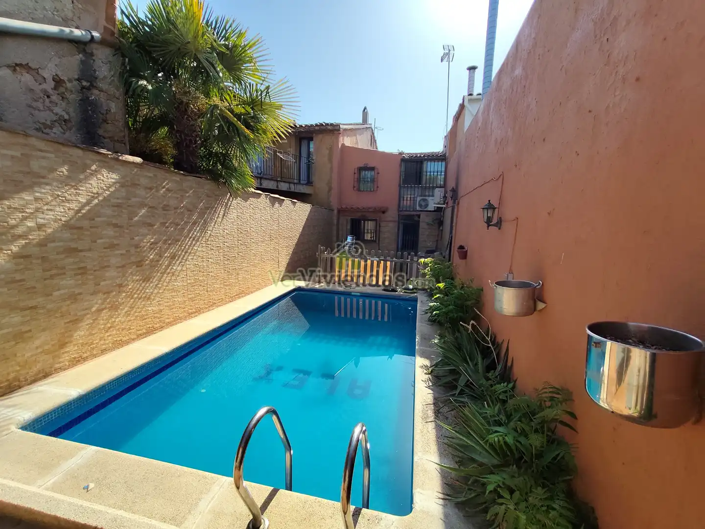 Piscina de Casa adosada en venta en Sant Esteve Sesrovires, Barcelona