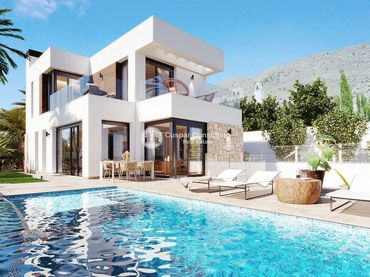 Xalet amb piscina en venda a Nou