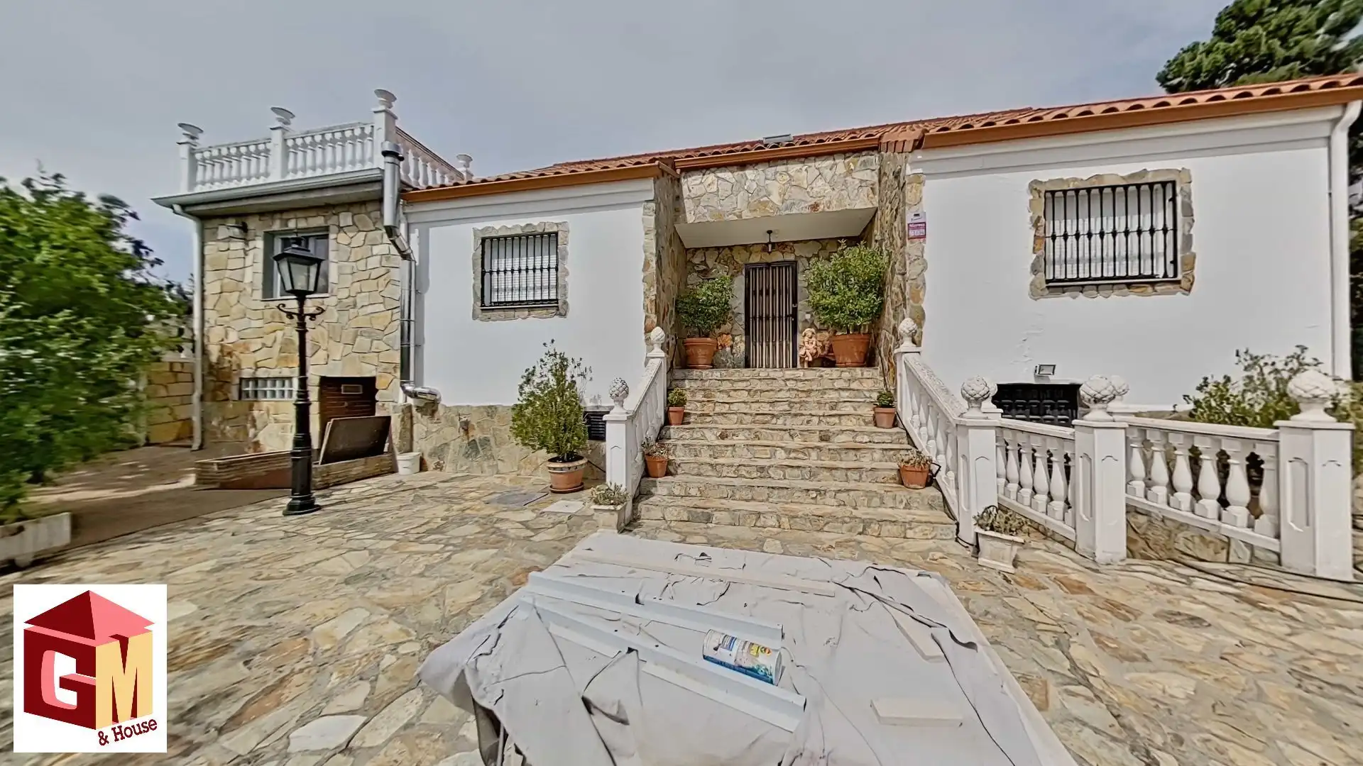 Vista exterior de Casa o xalet en venda en Cadalso de los Vidrios amb Aire condicionat, Calefacció i Jardí privat
