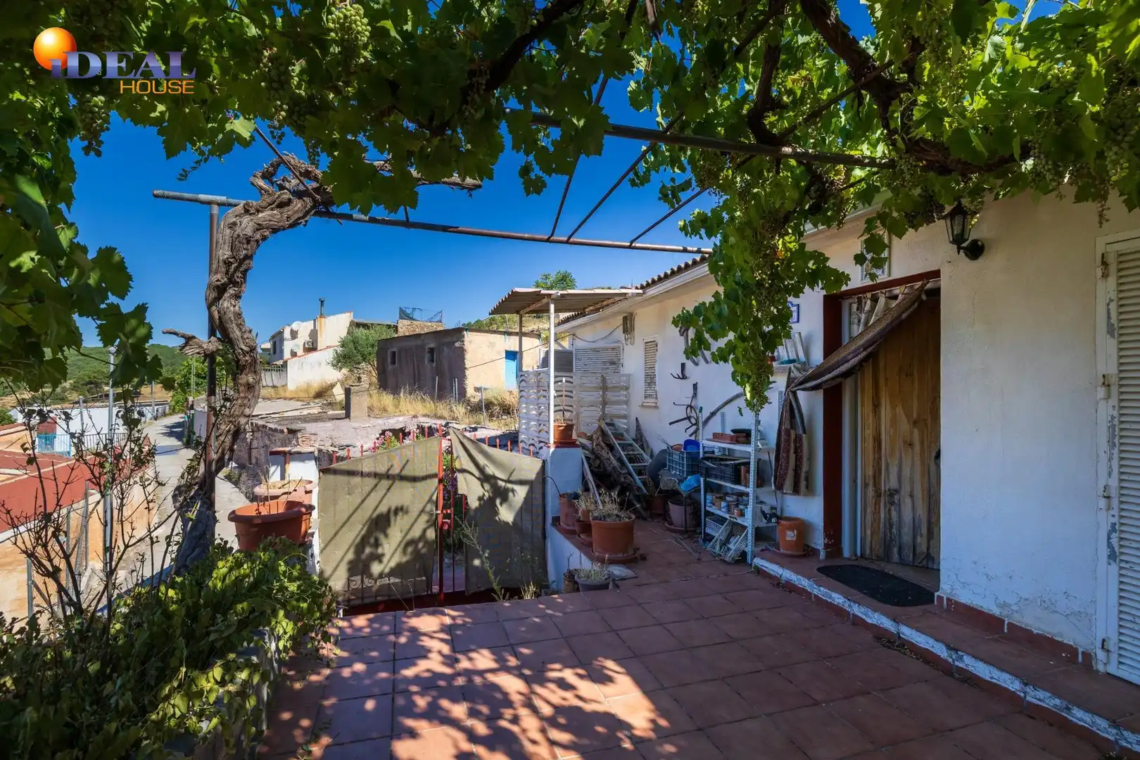 Exterior view of Houses for sale in Quéntar, Granada
