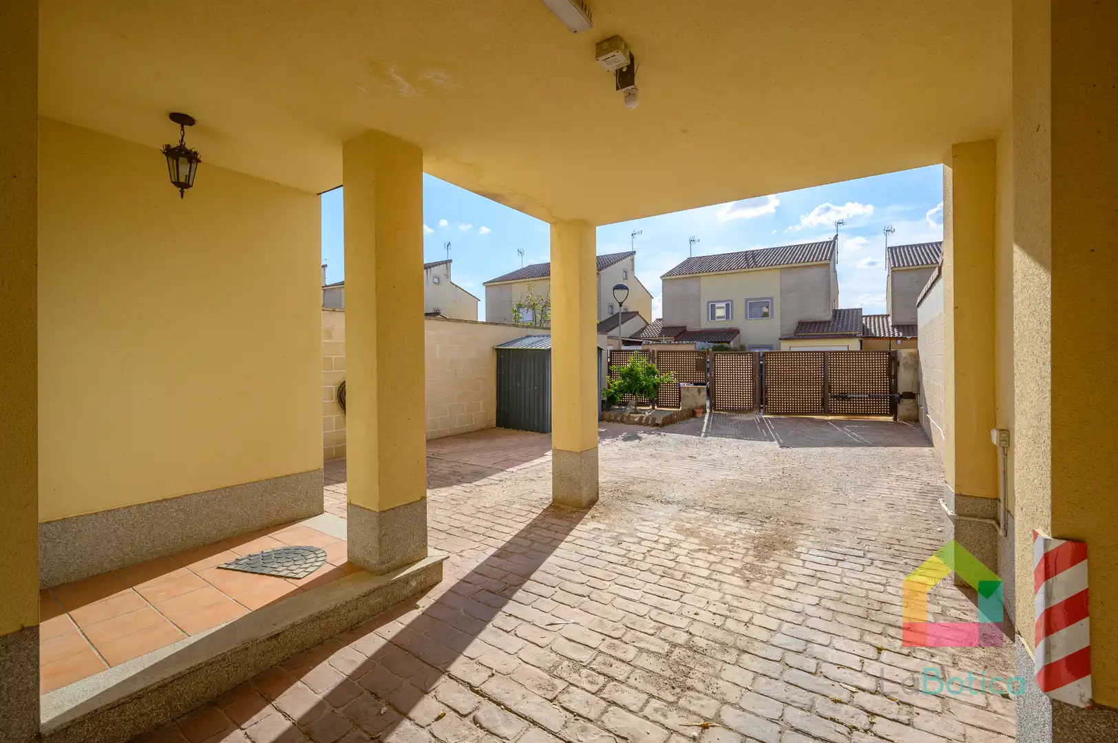 Semi-detached house with pool for sale in Magán, imagen 8