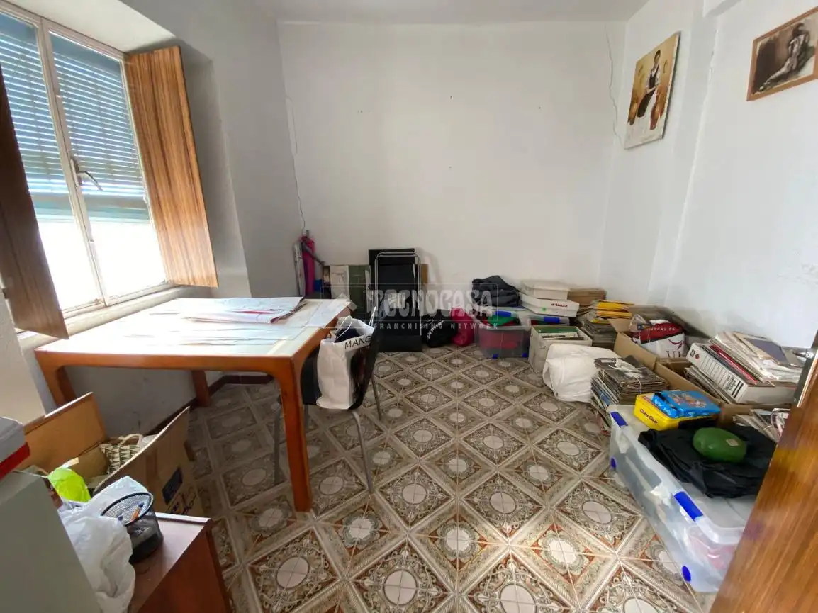 Casa adosada en venta en Torredonjimeno