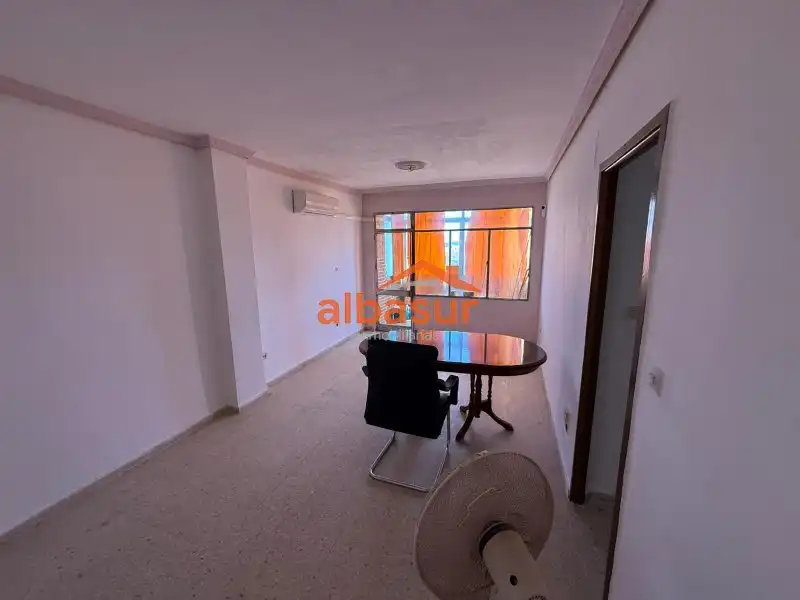 Wohnung zum Verkauf in Calle Jiménez Amigo