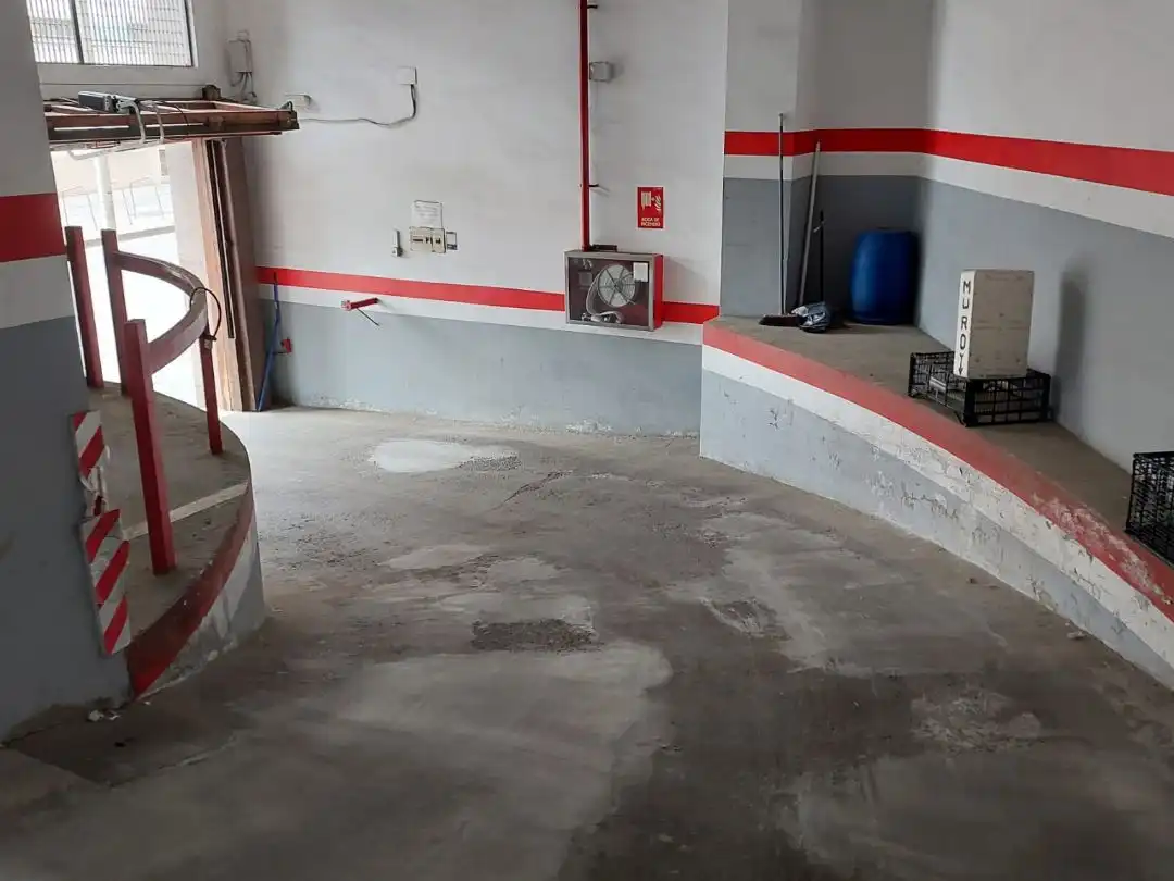 Garage zur Miete in Montgat