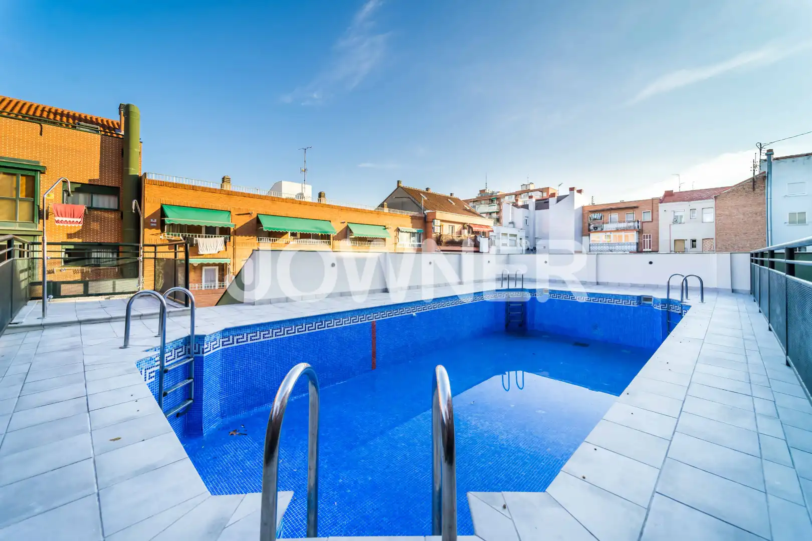 Piscina de Piso en venta en Madrid con Aire acondicionado, Calefacción y Amueblado