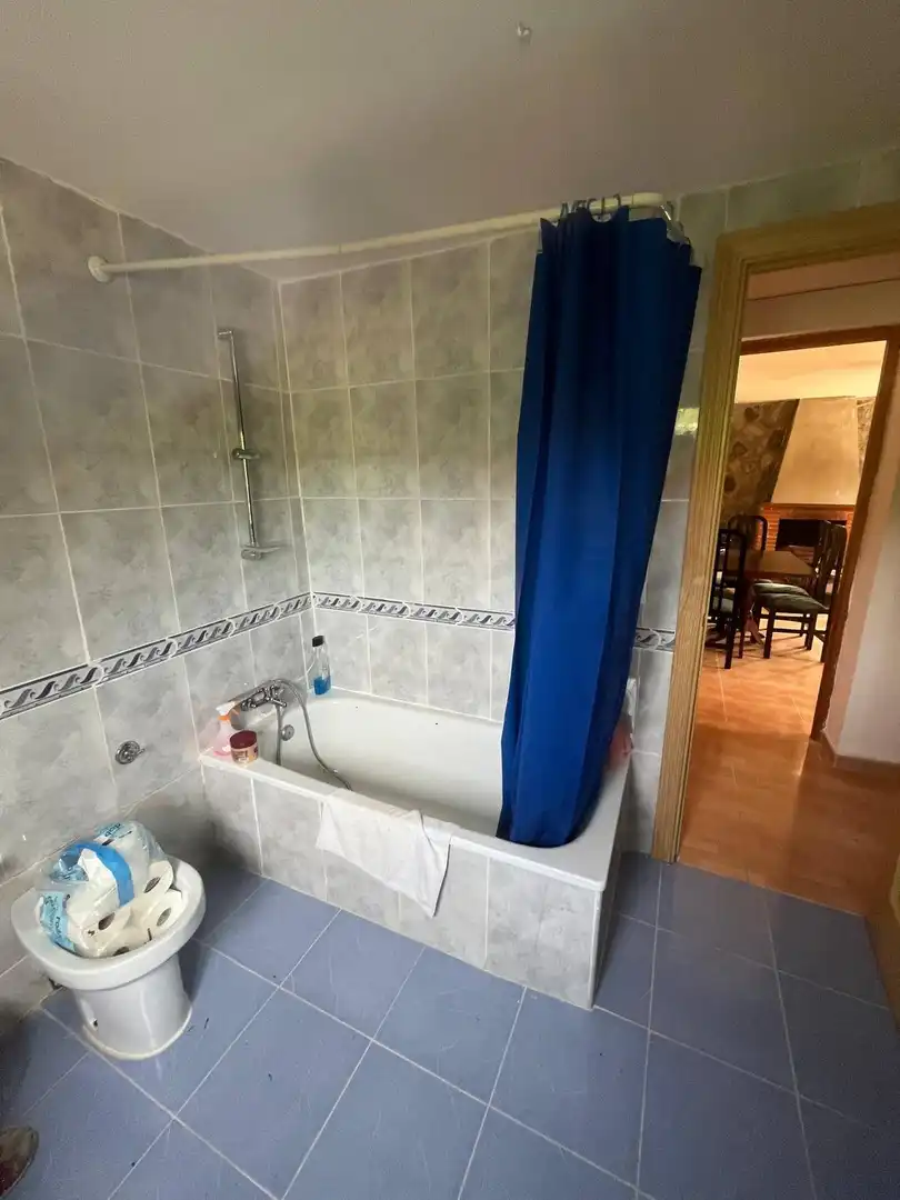 Bathroom of Houses for sale in El Casar de Escalona  with Heating, Terrace and Alarm