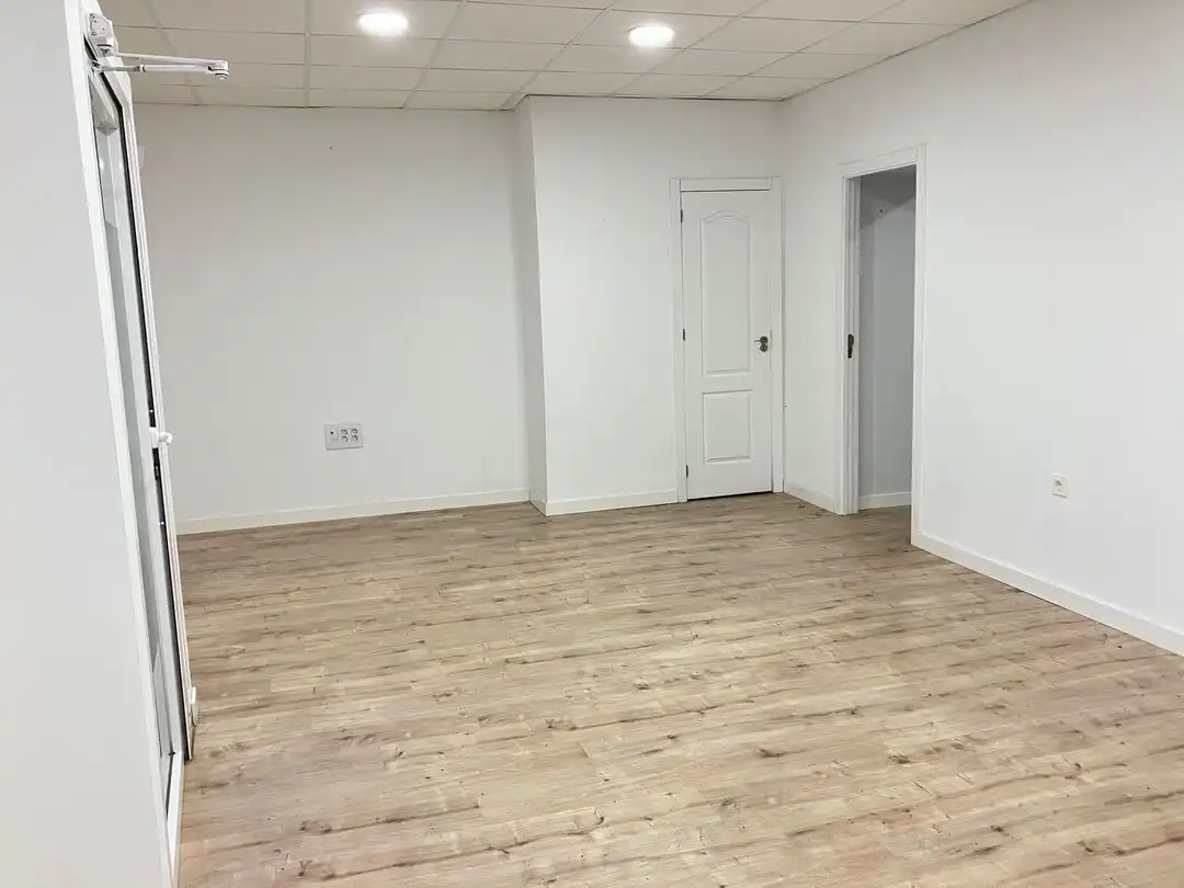 Local en venta en Esquivias con Aire acondicionado