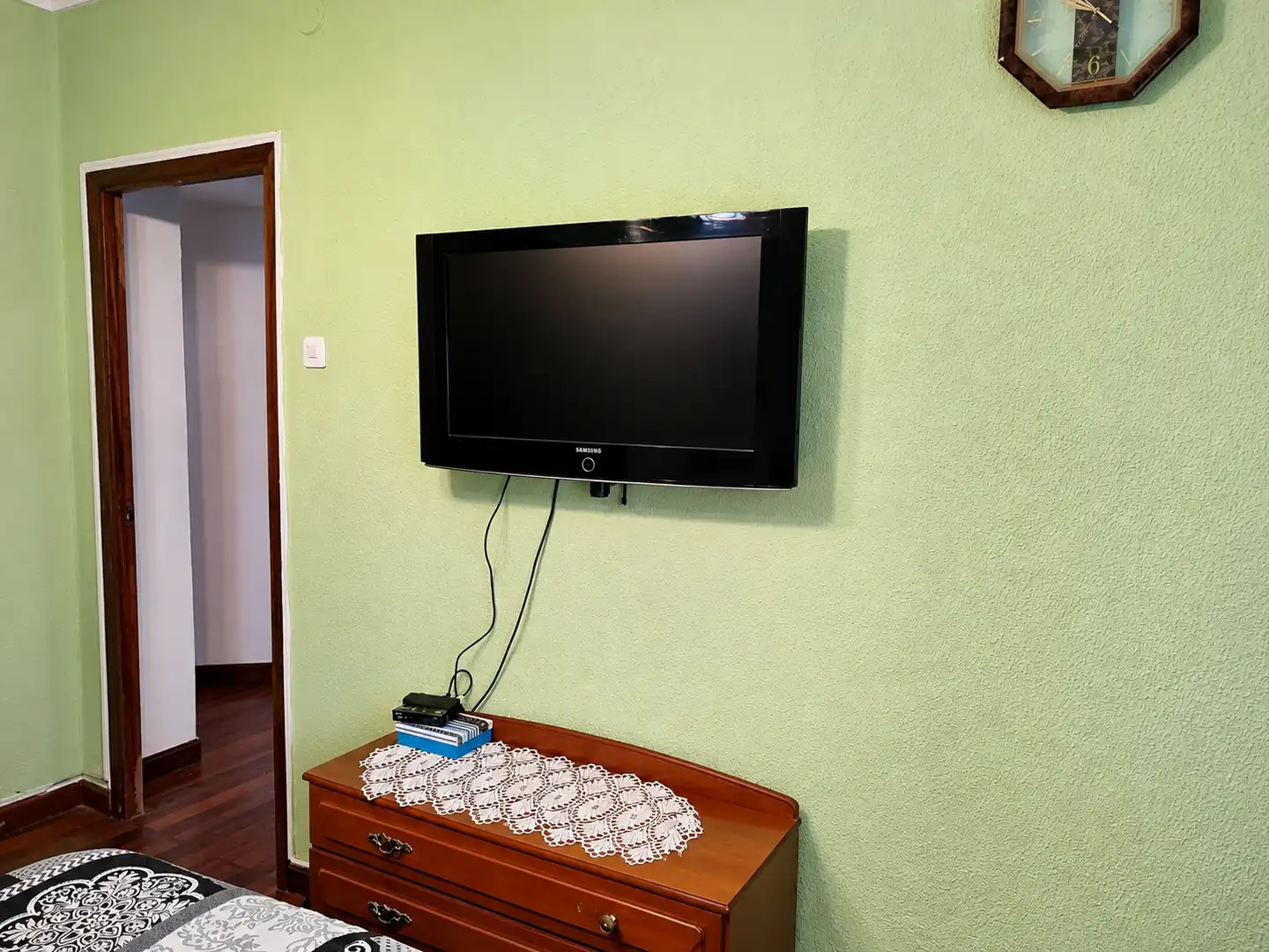 Wohnzimmer von Wohnung zur Miete in Santander mit Möbliert und Ofen