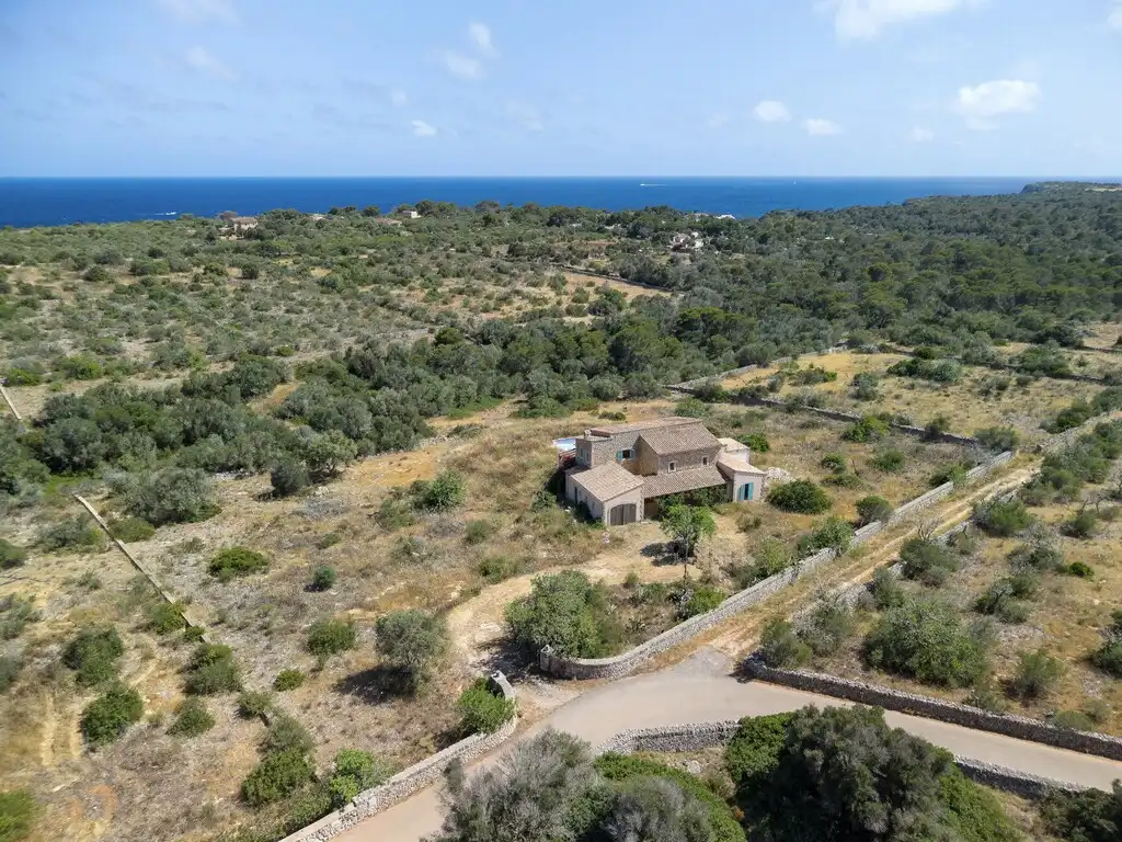 Country house with pool for sale in Santanyí Poble
