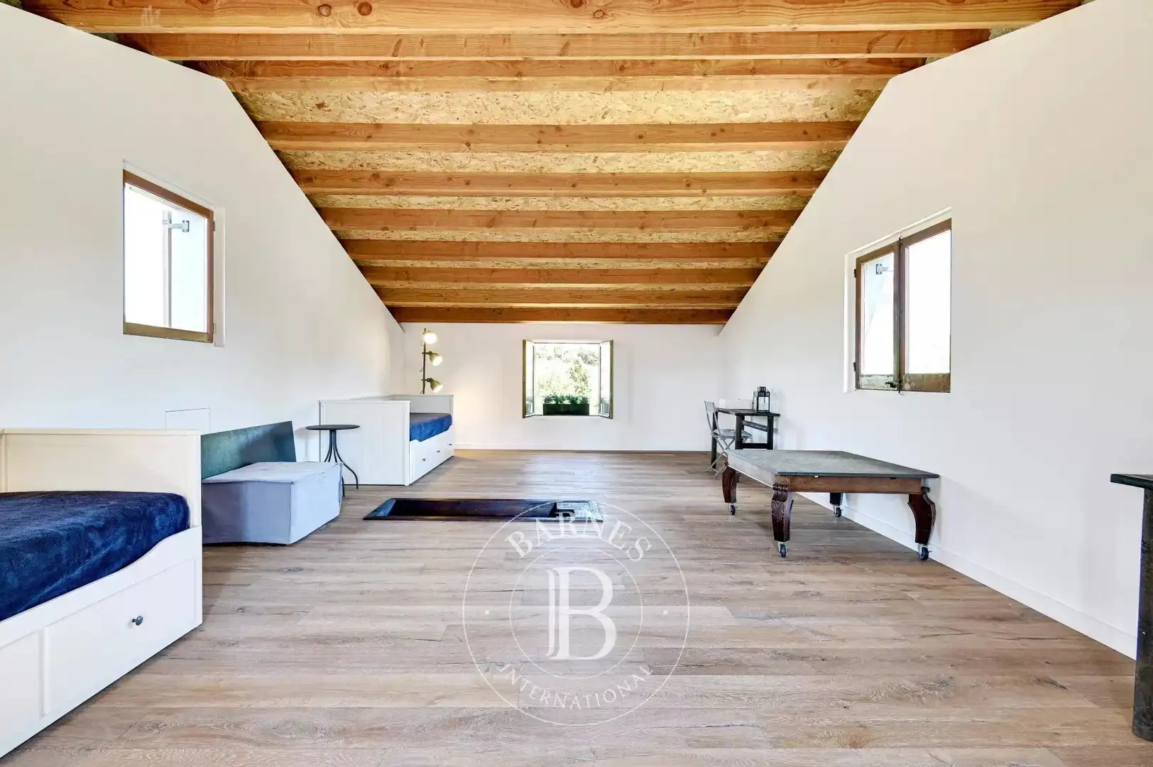 Sala de estar de Finca rústica en venta en Esponellà con Calefacción, Piscina y Amueblado