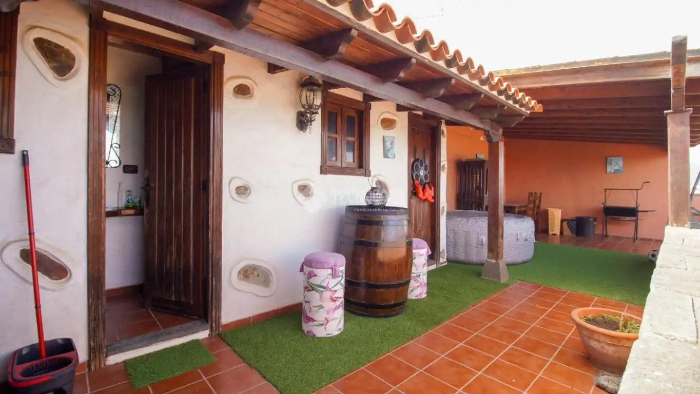 Casa con terraza en venta en La Matanza de Acentejo