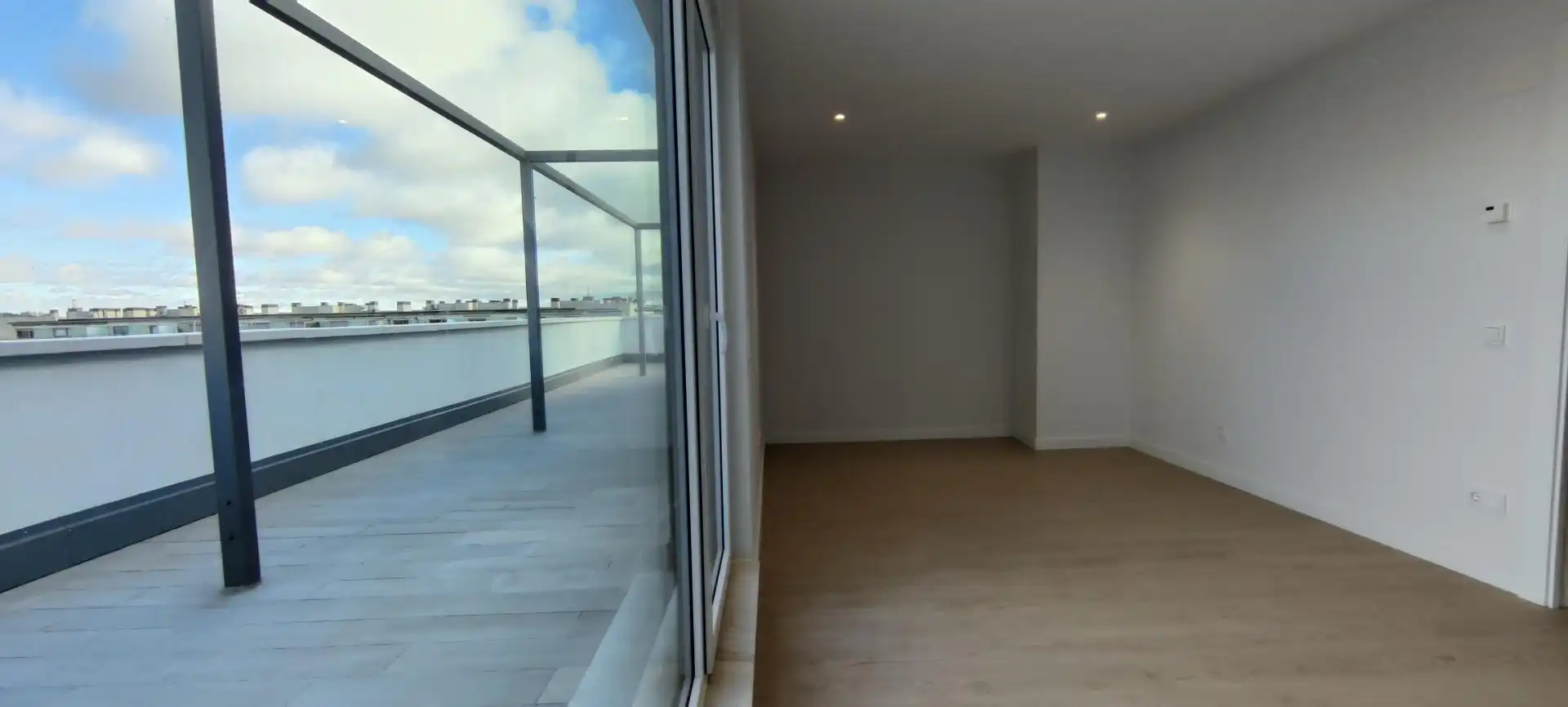 Wohnzimmer von Dachboden zum Verkauf in Valladolid mit Heizung, Terrasse und Abstellraum