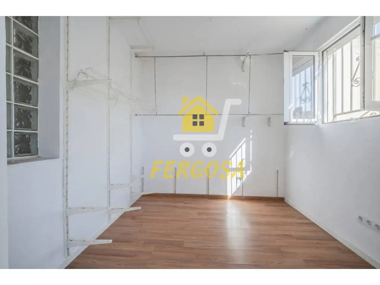 Casa adosada en venda en Las Ventas de Retamosa amb Jardí privat, Terrassa i Piscina