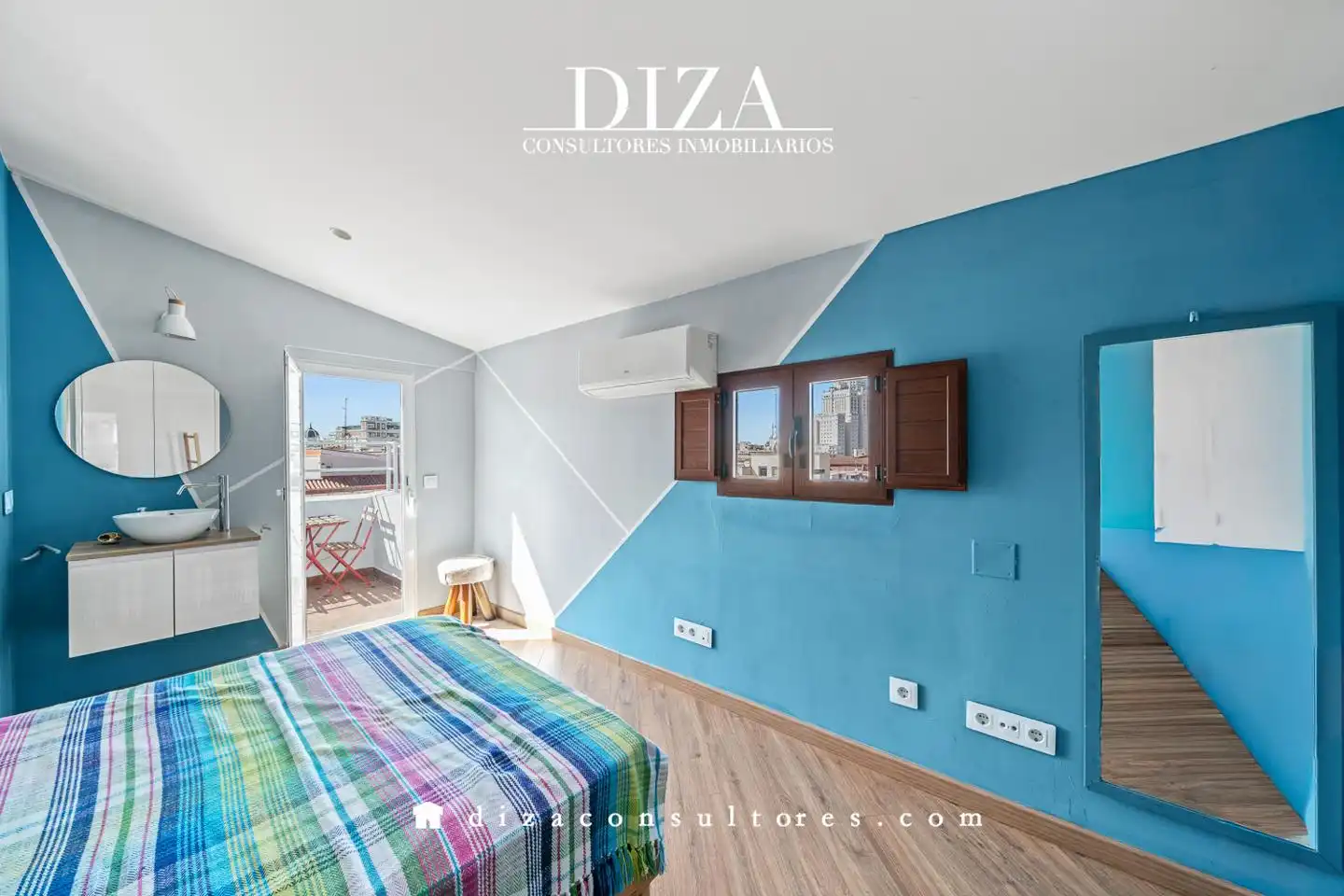 Bedroom of Duplexes for rent in Madrid  with Air Conditioner, Heating and Terrace